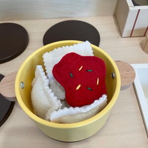 Pretend Play Food | Felt Ravioli With Marinara Sauce| Pasta Loves Kids ...