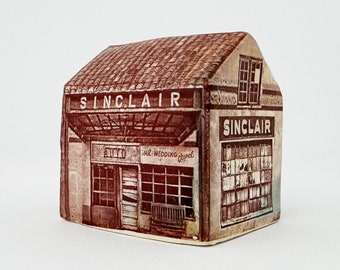 Small "Abandoned Country Sinclair Station" - Ceramic Building with Architectural Imagery