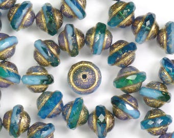 Lot De 100 Perles En Verre De Bohême Forme Goutte/larme - Vert, Vintage Tchécoslovaquie