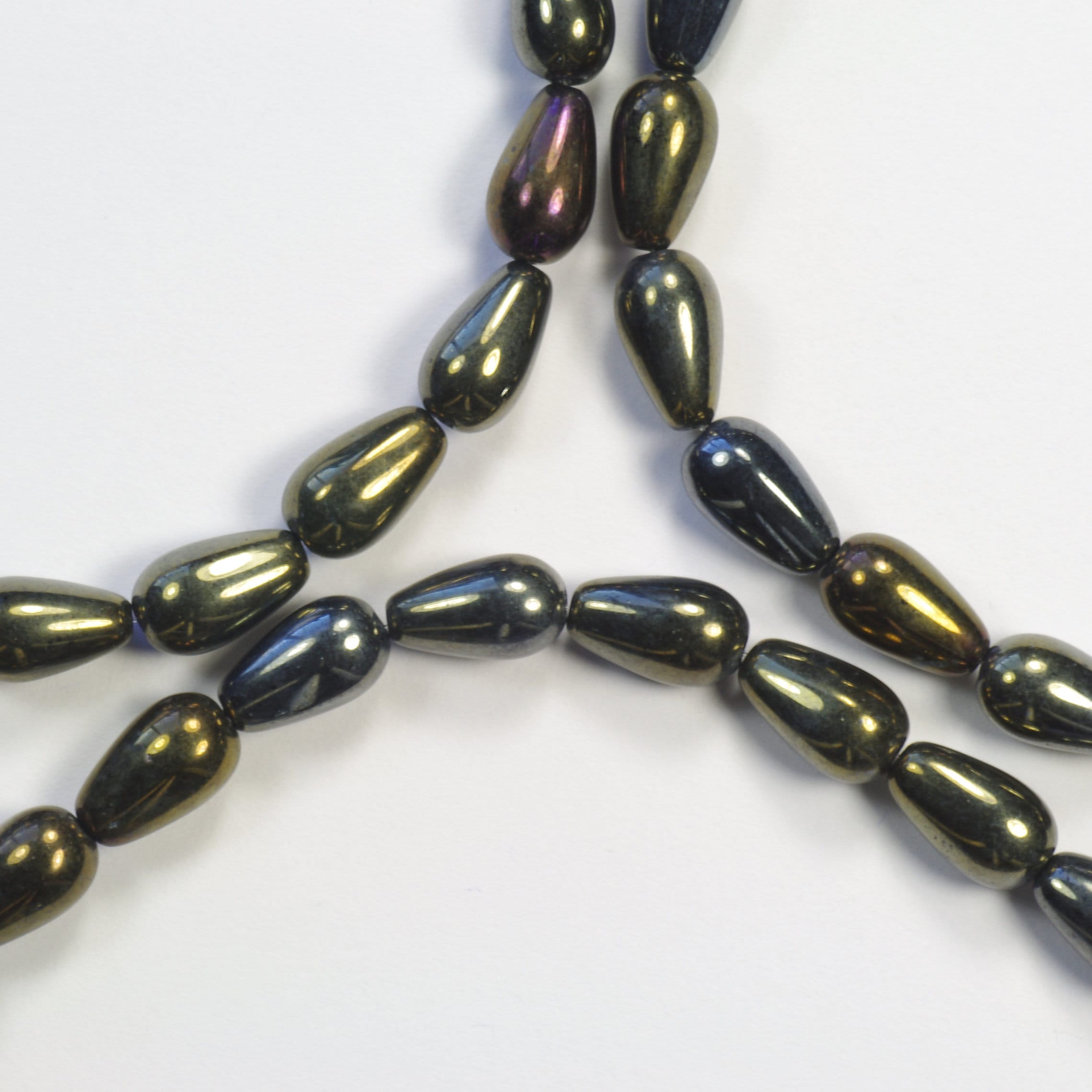 ブラウンアイリス 10 x 6 mm プレスティアドロップ縦穴チェコガラス