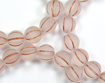 Cuentas de cristal checo color melón mate de 8 mm con baño de cobre - 16 piezas