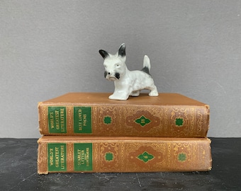 Vintage Scottish Terrier Figurine. Bookshelf Decor. White Scottish Terrier. Scottish Terrier Gifts. Scotties. Dog Decor. Scottie Lovers. Art