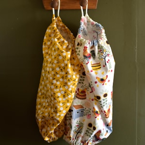 Distributeur suspendu pour sacs en plastique | Rangement et organisation de la cuisine de ferme | Distributeur de sacs d'épicerie pour le recyclage des sacs en plastique