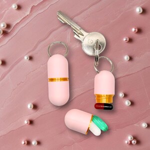 Große Pillendose mit Schlüsselanhänger – Deluxe Edition Rosa und Gold, stilvoll, diskret, hohe Kapazität, 3D-gedruckt in der Schweiz
