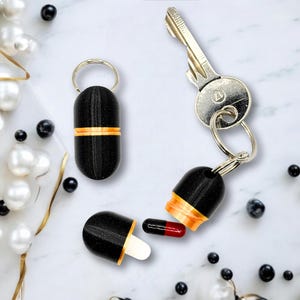 Pilulier compact porte-clés – édition Deluxe noir Galaxy et or, boîte à pilules chic et discrète, cadeau original santé