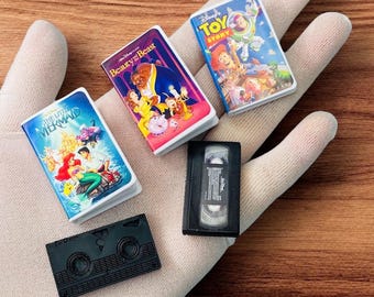 Miniature VHS Tapes – Disney Ultra Rare Limited Edition Series 3 – 1:6 Dollhouse – Realistic Mini Brands Replica with Tape Reel Inside
