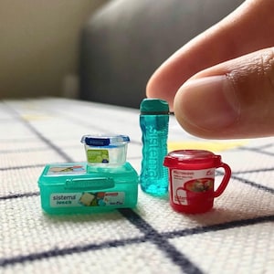Miniature Food Storage Drinkware Zuru Home 1:12 Scale Lunch Box, Soup Mug, Containers Water Bottle with Openable Lids Dollhouse Display