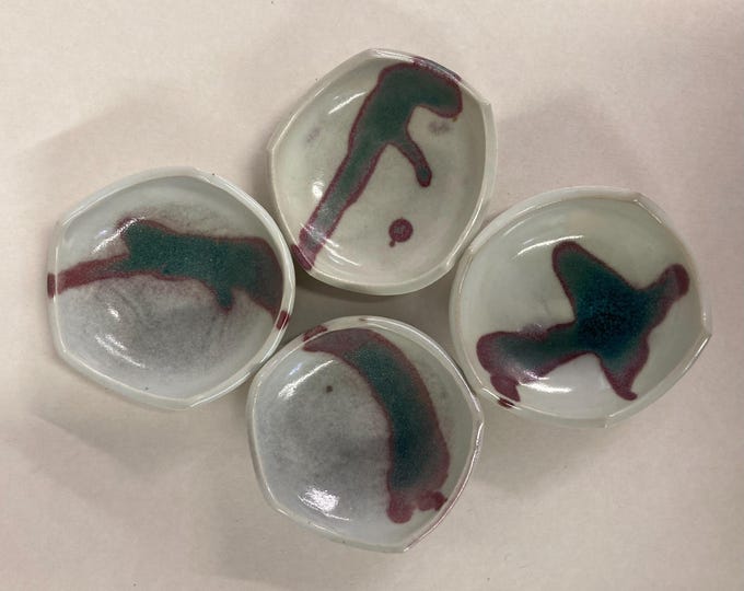 Set of small dishes