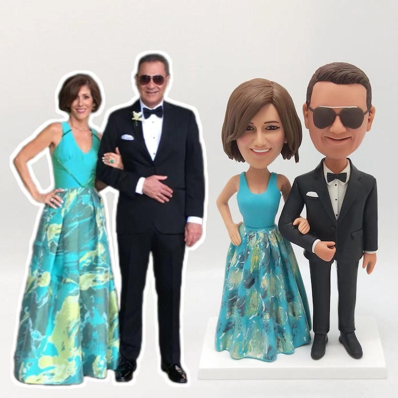 Personalized Couple Bobblehead – Matching Outfit Gift