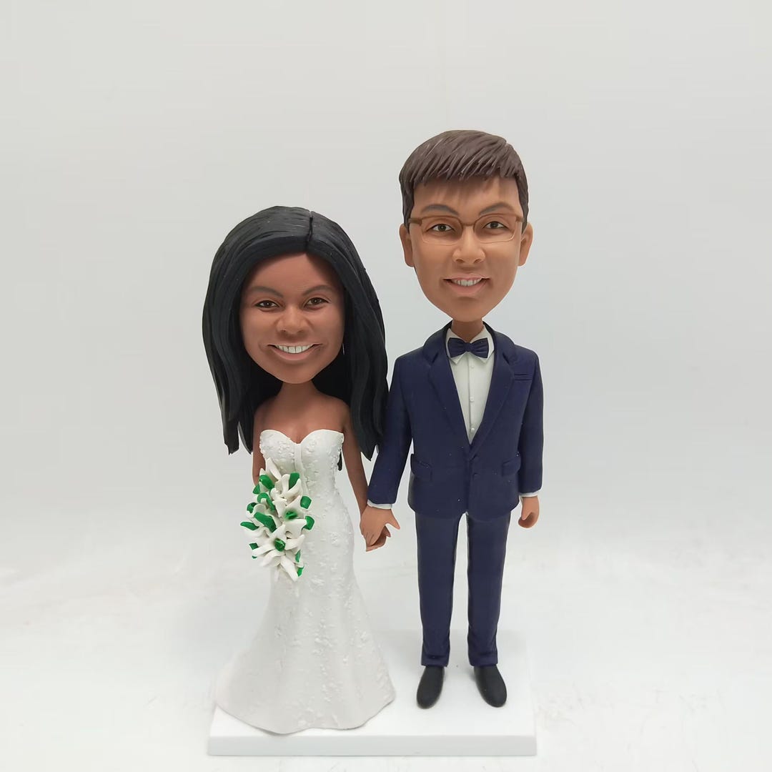 Love Heart Anniversary Bobblehead - Couple Romance Gift