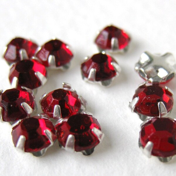 Vintage Rose Montees. Ruby Red Jewels Sew Ons, Beads or Buttons 5mm vgb0310 (12)