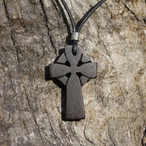 Celtic cross 2025 necklace argos