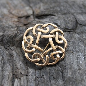 Celtic Shield Pin, Bronze Celtic Brooch, Celtic Eternity Knot Bronze Pin, Celtic Knot Lapel Pin, Unique Bronze Gift, 8th Anniversary Gift