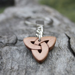 Willow Wood Trinity Keychain, Celtic Knot Keyring, Handcarved Triquetra Key Chain Made In Ireland, Perfect 9th Anniversary Gift