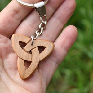 Large Wooden Trinity Key-chain Made In Ireland, Wild Irish Cherry Wood Celtic knot Key-ring -- U.S Tariffs & Duty Included --