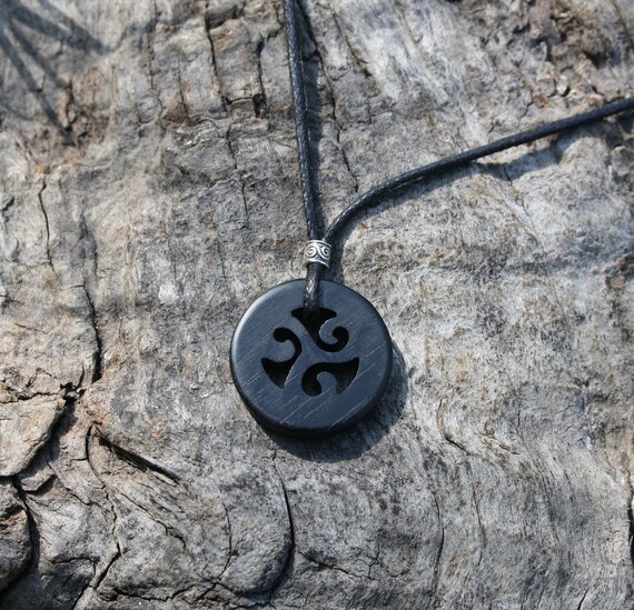 Collana Celtica Triskele In Acciaio Inox - Ciondolo A Tripla Spirale Con Catena Regolabile - EUEAVAN