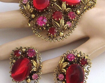 Made in Austria Brooch Earrings red cabochon & rhinestones Set goldtone setting