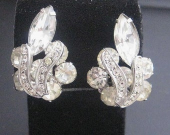 Vintage signed WEISS rhinestone Earrings clips silvertone setting