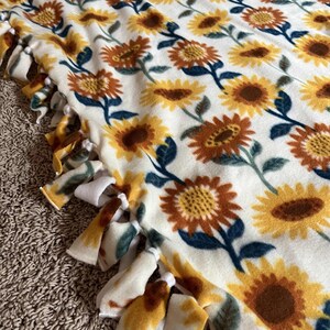 Sunflower tie blanket hotsell