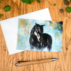 Carte postale cheval noir - Illustration colorée d'animaux - Cadeau anniversaire ou Noël - Décoration murale