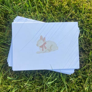 Impressão artística de coelho – Ilustração em aquarela sobre papel reciclado | Arte de parede ecológica em tamanho de cartão postal | Decoração de berçário ou coelho da Páscoa