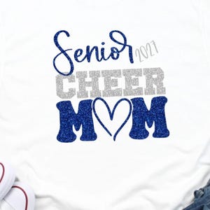 Senior Cheer Mom 2027 T-Shirt, Custom School Colors, Glitter Foil Matte Sweatshirt