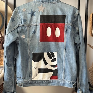 Denim  jacket size M custom / hand painted - Michey / Disney