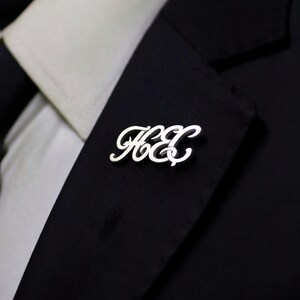 Plata 925k / Personalizado / Insignia con letras / Joyas para trajes / Para hombres