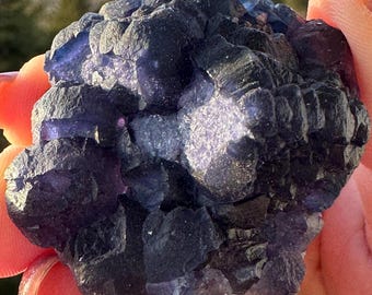 キャンドルクォーツ上のブルーベリーフローライト | 天然水晶