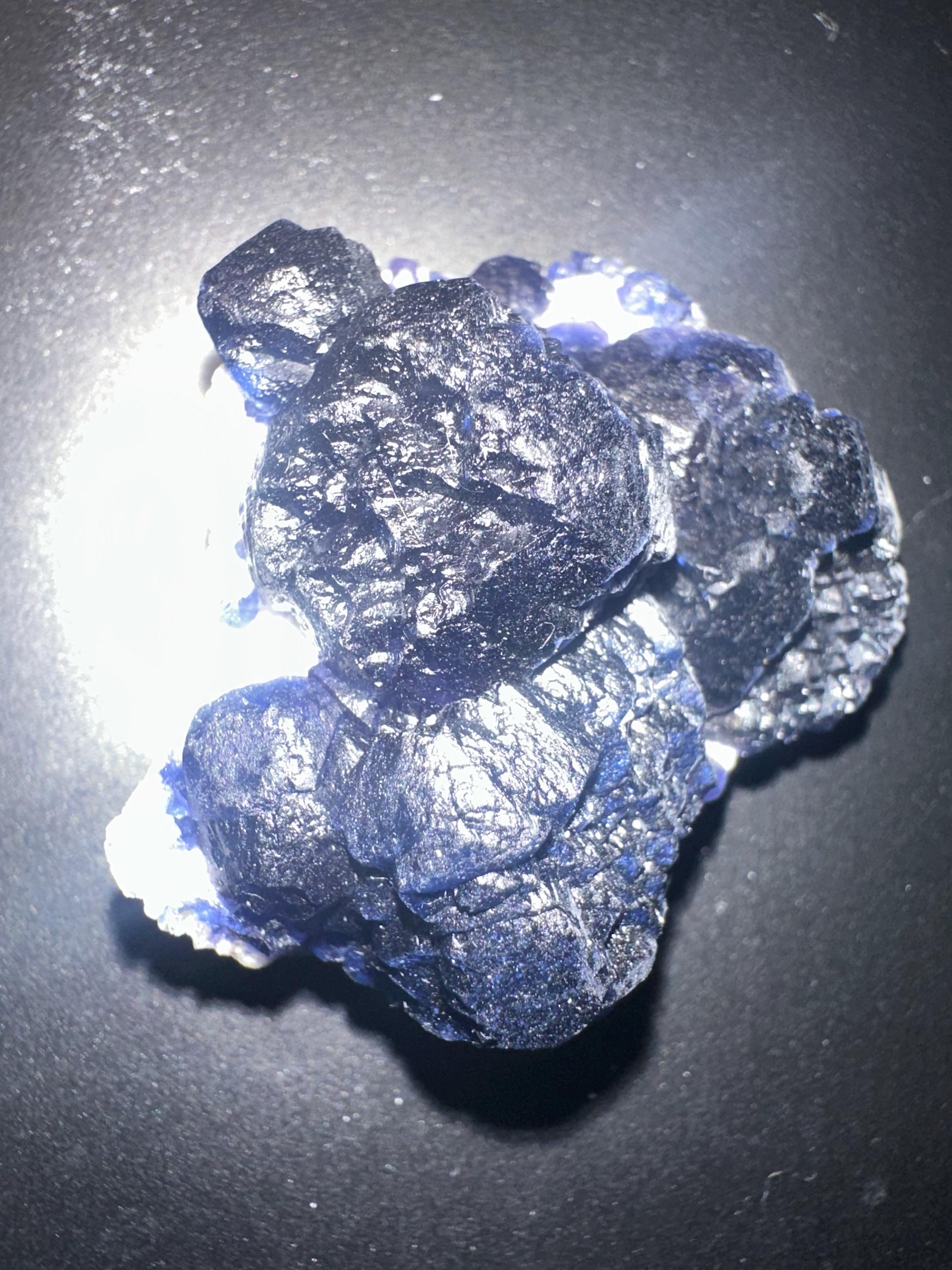 キャンドルクォーツ上のブルーベリーフローライト ~ 中国、内モンゴル