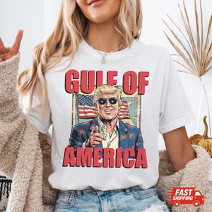 Maglietta Gulf of America, grafica politica patriottica degli Stati Uniti, Trump MAGA, regalo unisex repubblicano conservatore, sostenitore di Trump, grafica della bandiera degli Stati Uniti