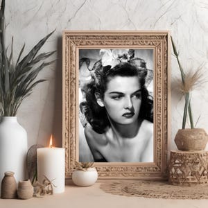 Jane Russel Vintage Fotodruck | Retro Hollywood Wandkunst | Klassischer Filmstar-Dekor | Mid-Century Glamour Poster | Geschenk für Film Liebhaber