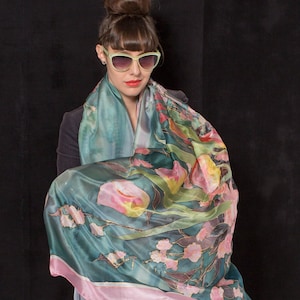 Hand painted Silk Shawl- Blossomed Tulips, Emerald Silk scarf, Designer scarves, Unique Mom Gift Grandma Mother&#39;s Day Gift Luxury gift her