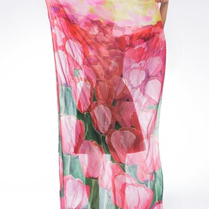 Designer Schal Tulips Fields, Mom Geburtstagsgeschenk, Handbemalter Seidenschal, Geschenk zum Muttertag, Blumen, Romantische Hochzeit, Mutter der Braut