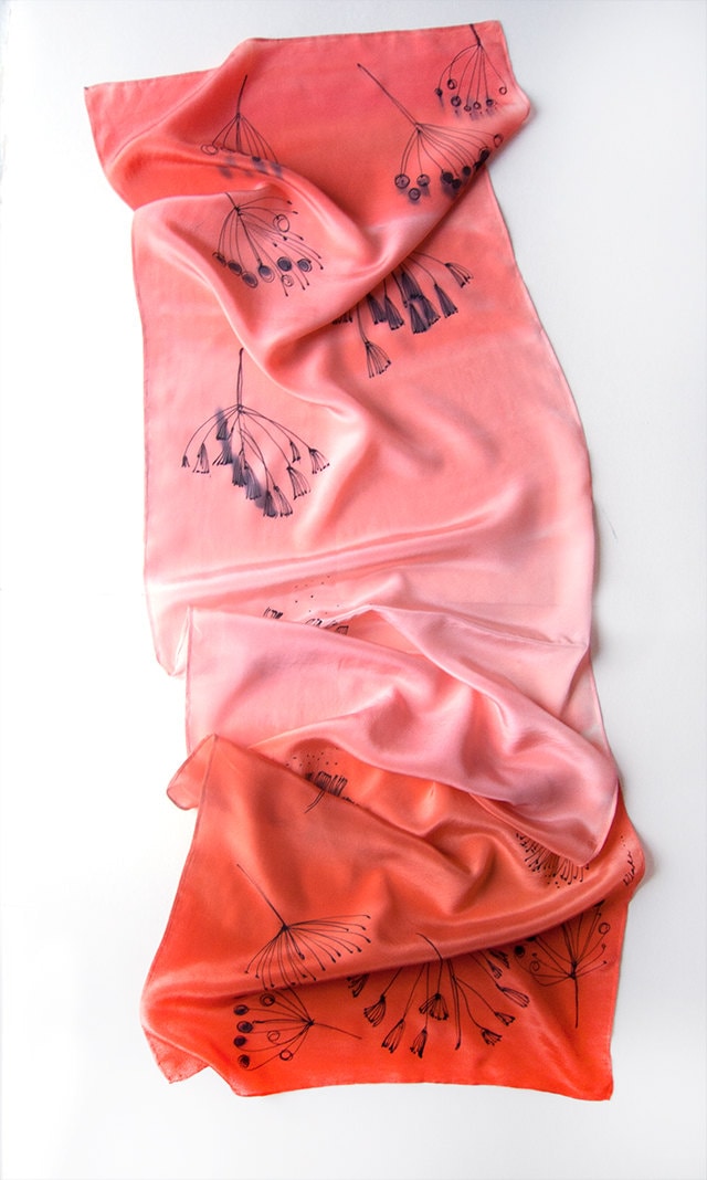◇DAKS◇ [SILK100%] Coral chain pattern long silk scarf DCSC NPQPNAFC Silk Scarf Women Square Scarf 90×90cm Artistic