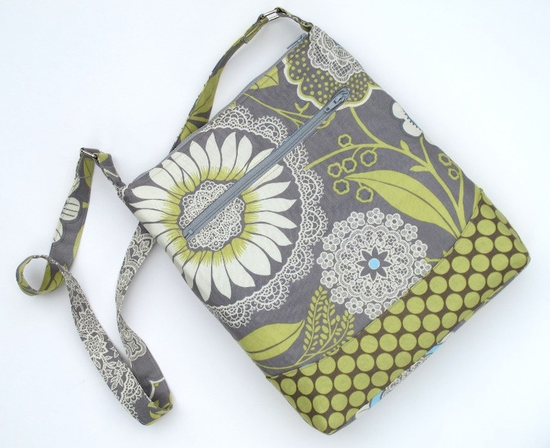 Out and About Hip Zipper Bag, immediate download of pdf sewing pattern free shipping image 2