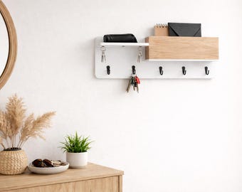 Wooden hanger with organizer, white + oak