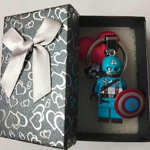 Superhelden-Kapitän Schlüsselanhänger & Geschenkbox - handgefertigter Schlüsselanhänger - wähle dein Modell