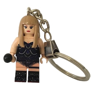 Porte-clés et coffret cadeau Taylor Pop Singer Musician - porte-clés 3D personnalisé fait à la main, mini figurine cadeau