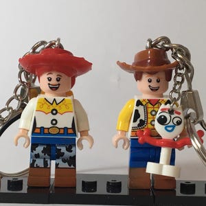 Jessie & Woody Schlüsselanhänger und Geschenkbox – Wählen Sie Ihr Modell