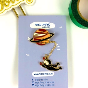 Cute Space Astronaut Enamel Pin - Kawaii Enamel Pin - Cute Brooch - Astronaut -  Space pin with chain - Star Pin - Planet Enamel Pin