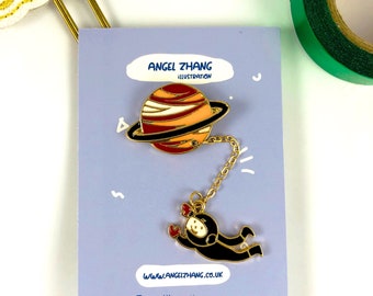 Kawaii Astronaut Enamel Pin – Gold Finish, Space Chain Pin