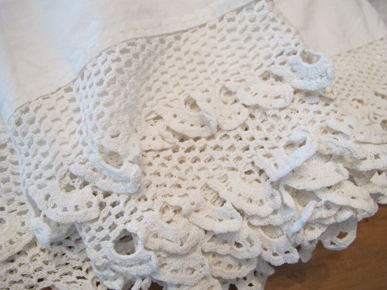 Vintage White Cotton Bedskirt Crochet Lace Trimmed Dust Etsy