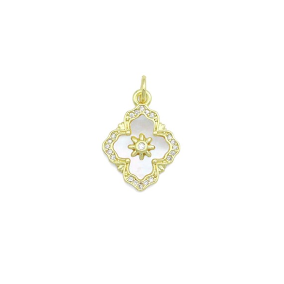 Mop Pearl Oval Flower With Star Charm Pendant, Sku#Lx808