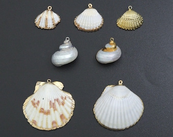 Hanger met natuurlijke schelp, hanger met gouden rand, diverse schelpen, SKU#EF823