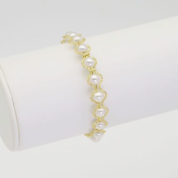 White Pearl Gold Adjustable Bracelet, Sku#B368