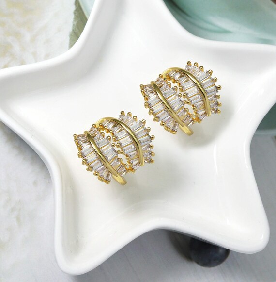 Baguette Cz Wheat Design Statement Ring, Sku#Ld334