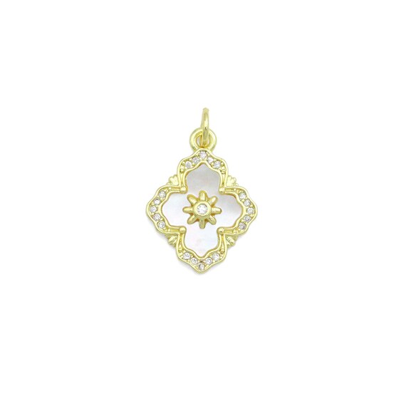 Mop Pearl Oval Flower with Star Charm Pendant, Sku#LX808