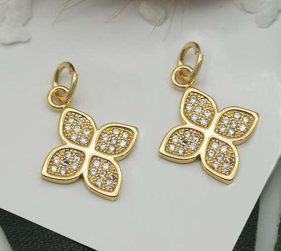 Cz Flower Charm, Sku#Zx57