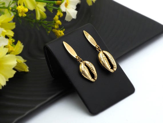 Gold Cowrie Shell Earring,Gold Earring, Gold Earring,Cowrie Shell Earrings, Shell Earrings, Shell Hoops, Cowrie Boho Earrings, Sku#V43